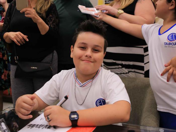 TARDE DE AUTOGRAFO