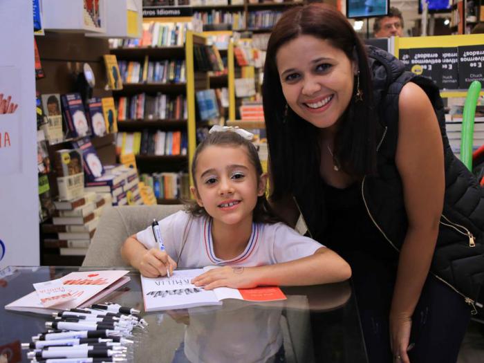 TARDE DE AUTOGRAFO