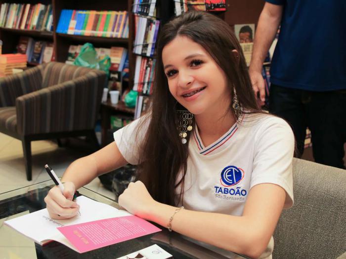 TARDE DE AUTOGRAFO